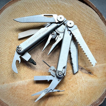 Leatherman Wave Plus Multi-Tool Pisau 420HC S/S dengan Sarung Kancing Nilon - Perak - Kotak
