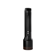 Senter Isi Ulang LED Xtreme Tahan Air Ledlenser P6R Core 900lm